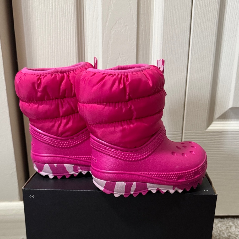 Crocs Pink Winter Boots
Slightly used